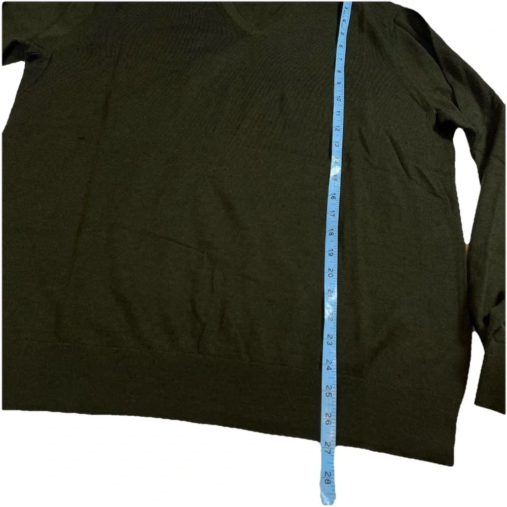 Banana Republic Men’s Wool Knit Sweater Layering Piece Preppy Minimalist Size‎ L